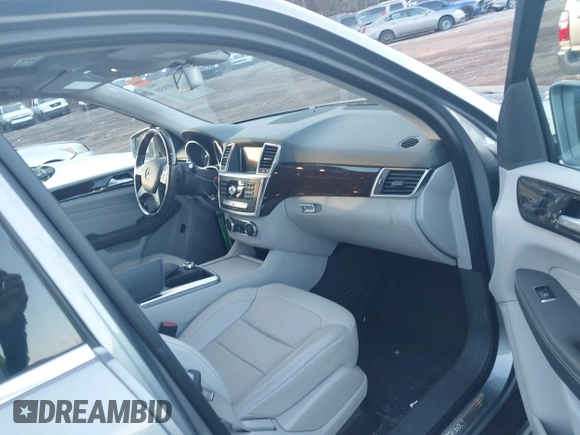 2015 Mercedes-Benz M 350 with VIN 4JGDA5JB1FA452999, listed as a IAAI auction lot 41100935 with 52,636 mi miles and . Bid and sale history available at DreamBid. Image 5.