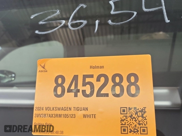 2024 Volkswagen Tiguan SE z VIN 3VV3B7AX3RM105123, wystawiony jako IAAI lot #42796460 z przebiegiem 36 543 mil mil oraz . Historia ofert i sprzedaży dostępna na DreamBid. Obrazek 54.