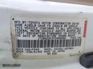 2000 Toyota Camry CE with VIN JT2BG22K3Y0406082, listed as a IAAI auction lot 42053116 with 171,219 mi miles. Bid and sale history available at carsss.com. Image 9.