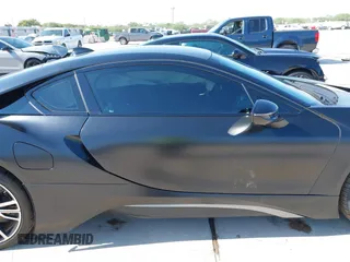 2017 BMW i8 with VIN WBY2Z2C36HV676644, listed as a IAAI auction lot 40525323 with 29,962 mi miles. Bid and sale history available at carsss.com. Image 14.