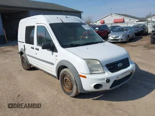 2010 Ford Transit Connect XLT z VIN NM0LS6BN2AT019231, wystawiony jako IAAI lot #41435289 z przebiegiem 204 417 mil mil oraz . Historia ofert i sprzedaży dostępna na DreamBid. Obrazek 1.