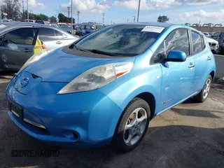 2011 Nissan LEAF SL-e with VIN JN1AZ0CPXBT007951, listed as a IAAI auction lot 41529439 with 123,737 mi miles. Bid and sale history available at carsss.com. Image 2.