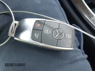 2022 Mercedes-Benz GLC 300 z VIN W1N0G8DB8NV351408, wystawiony jako IAAI lot #42396472 z przebiegiem 61 766 mil mil oraz . Historia ofert i sprzedaży dostępna na DreamBid. Obrazek 11.