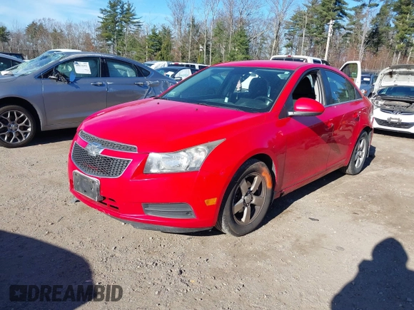2014 Chevrolet Cruze 1LT z VIN 1G1PC5SB8E7230345, wystawiony jako IAAI lot #40846271 z przebiegiem 175 349 mil mil oraz . Historia ofert i sprzedaży dostępna na DreamBid. Obrazek 18.