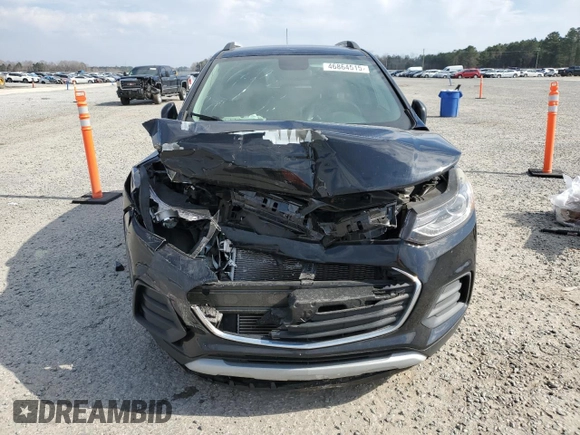 2020 Chevrolet Trax LT with VIN KL7CJLSB8LB025440, listed as a Copart auction lot 46864515 with 74,883 mi miles and Salvage title. Bid and sale history available at DreamBid. Image 5.