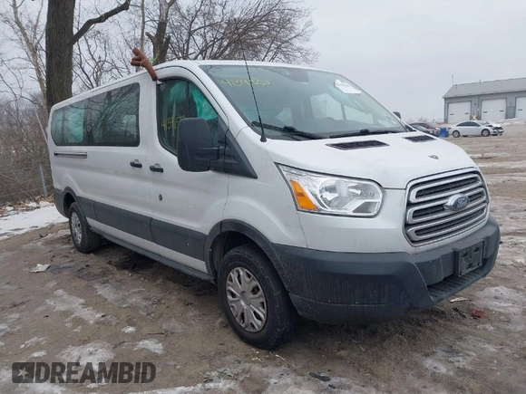 2019 Ford Transit Passenger XL with VIN 1FBZX2YM8KKA48539, listed as a IAAI auction lot 41391558 with 91,777 mi miles. Bid and sale history available at carsss.com. Image 1.