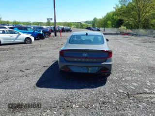 2023 Hyundai Sonata SEL z VIN KMHL64JA2PA256098, wystawiony jako IAAI lot #41846406 z przebiegiem 17 297 mil mil oraz . Historia ofert i sprzedaży dostępna na DreamBid. Obrazek 17.