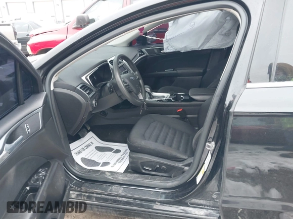 2014 Ford Fusion SE Hybrid with VIN 3FA6P0LUXER236740, listed as a IAAI auction lot 41399510 with 82,720 mi miles. Bid and sale history available at carsss.com. Image 5.
