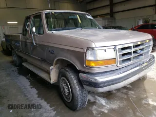 1992 Ford F-250 with VIN 1FTHX26MXNKA05058, listed as a Copart auction lot 46181044 with 200,145 mi miles and Salvage Title. Bid and sale history available at carsss.com. Image 4.