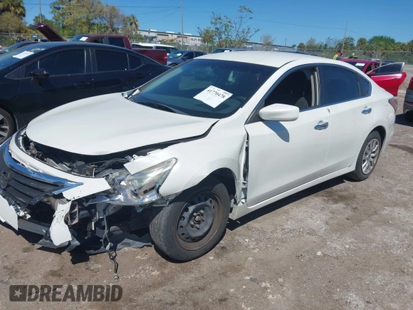 2014 Nissan Altima 2.5 S with VIN 1N4AL3AP6EN365081, listed as a IAAI auction lot 41770478 with 188,852 mi miles. Bid and sale history available at carsss.com. Image 17.