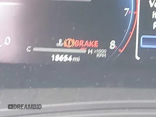 2024 Toyota Highlander XLE z VIN 5TDAAAA57RS001044, wystawiony jako IAAI lot #41132787 z przebiegiem 18 654 mil mil oraz . Historia ofert i sprzedaży dostępna na DreamBid. Obrazek 16.