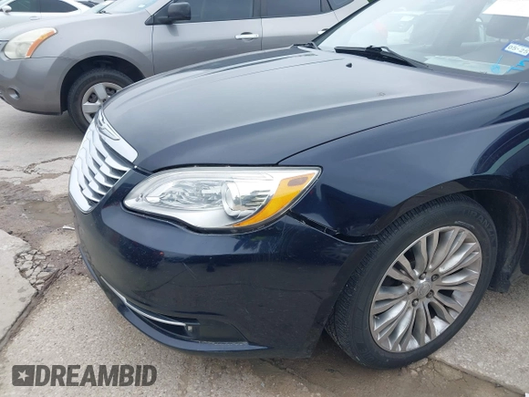 2011 Chrysler 200 Limited with VIN 1C3BC2FG8BN504337, listed as a IAAI auction lot 42175415 with 165,998 mi miles. Bid and sale history available at carsss.com. Image 6.