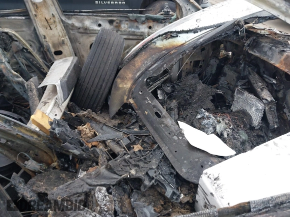 2024 Audi Q5 S line Premium z VIN WA1GAAFY9R2007121, wystawiony jako IAAI lot #41516916 z przebiegiem 15 mil mil oraz . Historia ofert i sprzedaży dostępna na DreamBid. Obrazek 5.