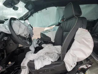 2023 Chevrolet Suburban Premier z VIN 1GNSKFKD6PR329370, wystawiony jako Copart lot #43688395 z przebiegiem Nie podano mil oraz Szkoda całkowita • Salvage title. Historia ofert i sprzedaży dostępna na DreamBid. Obrazek 7.