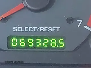 2001 Ford Mustang Deluxe z VIN 1FAFP44441F198354, wystawiony jako IAAI lot #42433701 z przebiegiem 69 328 mil mil oraz . Historia ofert i sprzedaży dostępna na DreamBid. Obrazek 15.