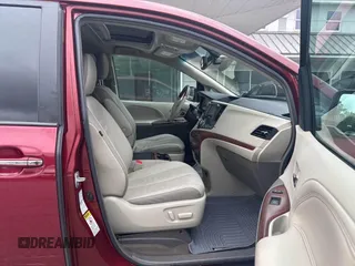2013 Toyota Sienna XLE с VIN 5TDDK3DC3DS058382, выставлен на аукционе IAAI как лот 42521554 с пробегом 276 065 миль миль и . История ставок и продаж доступна на DreamBid. Изображение 5.