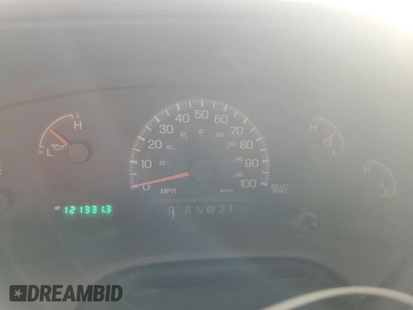 2001 Ford F-150 XL with VIN 2FTPF17Z41CA93204, listed as a Copart auction lot 86637324 with 121,331 mi miles and Salvage title. Bid and sale history available at DreamBid. Image 9.