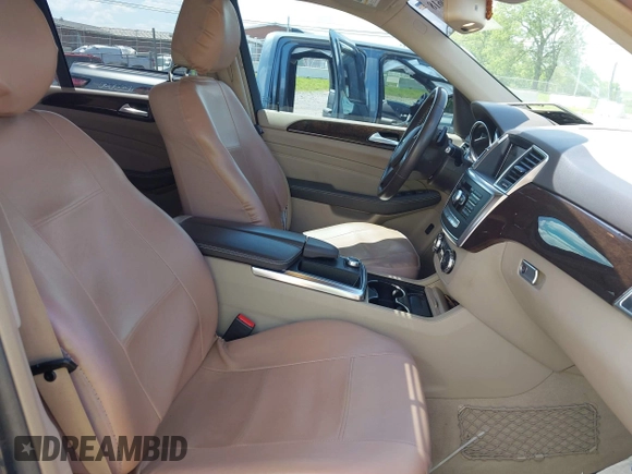2013 Mercedes-Benz M 350 z VIN 4JGDA5HB0DA202334, wystawiony jako IAAI lot #42140618 z przebiegiem 133 225 mil mil oraz . Historia ofert i sprzedaży dostępna na DreamBid. Obrazek 5.