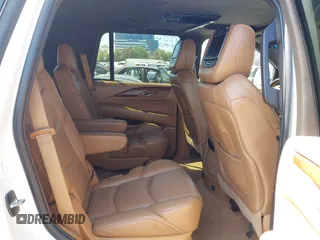 2017 Cadillac Escalade Platinum z VIN 1GYS4DKJ4HR223704, wystawiony jako IAAI lot #42303763 z przebiegiem 82 971 mil mil oraz . Historia ofert i sprzedaży dostępna na DreamBid. Obrazek 8.