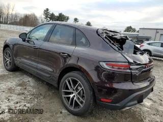 2025 Porsche Macan with VIN WP1AA2A51SLB03550, listed as a Copart auction lot 88043255 with 620 mi miles and Salvage title. Bid and sale history available at DreamBid. Image 2.