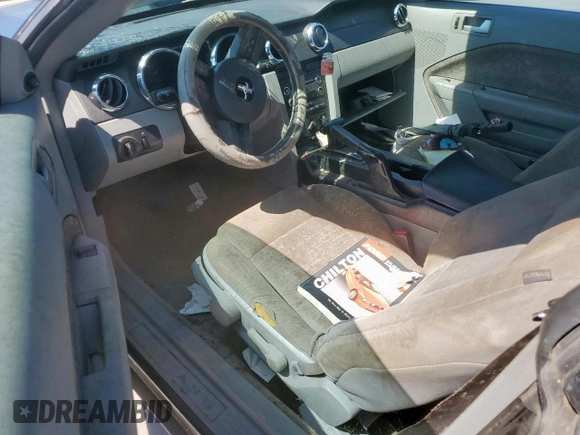 2008 Ford Mustang Deluxe с VIN 1ZVHT80NX85102728, выставлен на аукционе Copart как лот 62939415 с пробегом Не указан миль и Чистый • Clean title. История ставок и продаж доступна на DreamBid. Изображение 8.