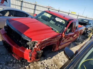2004 Chevrolet Silverado SS z VIN 2GCEK19N941283609, wystawiony jako Copart lot #83669554 z przebiegiem 132 832 mil mil oraz Szkoda całkowita • Salvage title. Historia ofert i sprzedaży dostępna na DreamBid. Obrazek 1.
