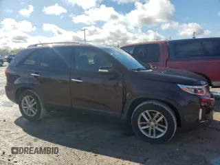 2014 Kia Sorento LX with VIN 5XYKT3A69EG452048, listed as a Copart auction lot 56051085 with 224,618 mi miles and Clean Title. Bid and sale history available at DreamBid. Image 4.