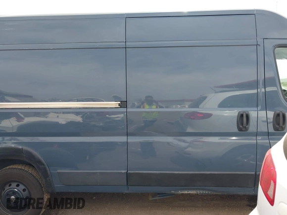 2020 Ram ProMaster Cargo with VIN 3C6URVJGXLE108421, listed as a IAAI auction lot 41892426 with 133,169 mi miles. Bid and sale history available at carsss.com. Image 13.