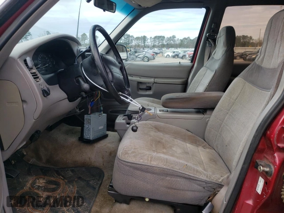 1995 Ford Explorer Eddie Bauer z VIN 1FMDU34X2SUB88316, wystawiony jako Copart lot #88269975 z przebiegiem 154 878 mil mil oraz Szkoda całkowita • Salvage title. Historia ofert i sprzedaży dostępna na DreamBid. Obrazek 7.