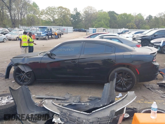 2018 Dodge Charger SXT Plus with VIN 2C3CDXHG3JH323343, listed as a IAAI auction lot 41948905 with 158,543 mi miles and . Bid and sale history available at carsss.com. Image 15.