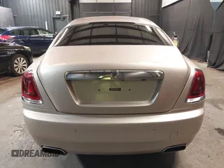 2019 Rolls-Royce Wraith z VIN SCA665C53KUX87266, wystawiony jako IAAI lot #41918222 z przebiegiem 42 388 mil mil oraz . Historia ofert i sprzedaży dostępna na DreamBid. Obrazek 16.