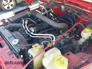 2005 Jeep Wrangler SE z VIN 1J4FA29S45P311320, wystawiony jako IAAI lot #42095396 z przebiegiem 93 808 mil mil oraz . Historia ofert i sprzedaży dostępna na DreamBid. Obrazek 12.