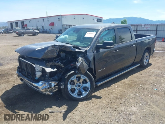 2022 Ram 1500 Big Horn z VIN 1C6SRFMT8NN481607, wystawiony jako IAAI lot #42359931 z przebiegiem 35 893 mil mil oraz . Historia ofert i sprzedaży dostępna na DreamBid. Obrazek 2.