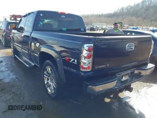 2005 Chevrolet Silverado 1500 Z71 with VIN 1GCEK19Z55Z159638, listed as a IAAI auction lot 41601440 with 158,860 mi miles. Bid and sale history available at carsss.com. Image 3.