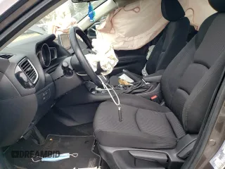 2014 Mazda 3 i Touring z VIN 3MZBM1V72EM113295, wystawiony jako Copart lot #51581125 z przebiegiem 137 697 mil mil oraz Szkoda całkowita • Salvage title. Historia ofert i sprzedaży dostępna na DreamBid. Obrazek 7.