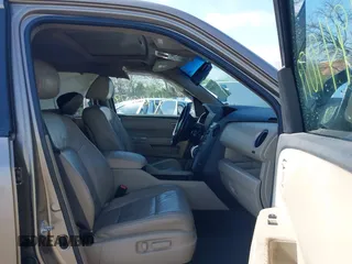 2011 Honda Pilot EX-L with VIN 5FNYF4H53BB063509, listed as a IAAI auction lot 41949079 with 173,580 mi miles. Bid and sale history available at carsss.com. Image 5.