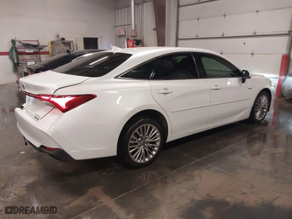 2020 Toyota Avalon Hybrid Limited with VIN 4T1D21FBXLU017732, listed as a IAAI auction lot 41159133 with 44,864 mi miles. Bid and sale history available at carsss.com. Image 4.