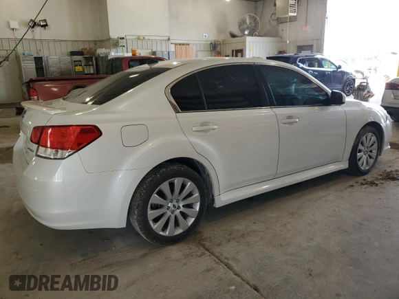 2011 Subaru Legacy Limited Power Moon with VIN 4S3BMCK61B3263728, listed as a Copart auction lot 61047715 with 178,376 mi miles and Salvage title. Bid and sale history available at DreamBid. Image 3.