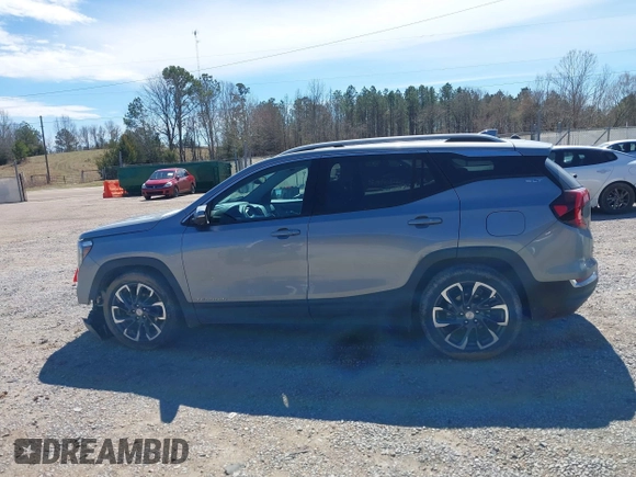 2023 GMC Terrain SLT z VIN 3GKALPEG0PL253752, wystawiony jako IAAI lot #41728046 z przebiegiem 35 829 mil mil oraz . Historia ofert i sprzedaży dostępna na DreamBid. Obrazek 14.