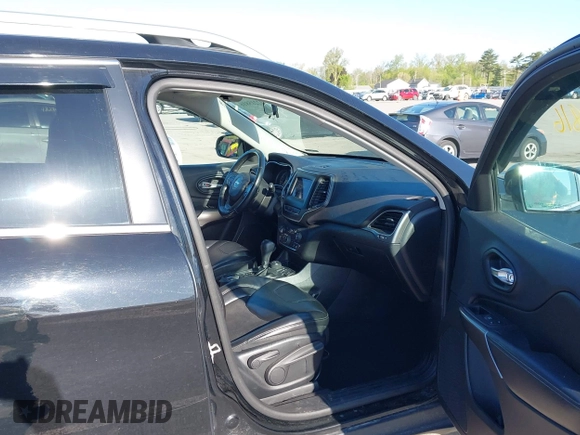 2019 Jeep Cherokee Latitude Plus с VIN 1C4PJMLB2KD314292, выставлен на аукционе IAAI как лот 42215816 с пробегом 131 126 миль миль и . История ставок и продаж доступна на DreamBid. Изображение 5.