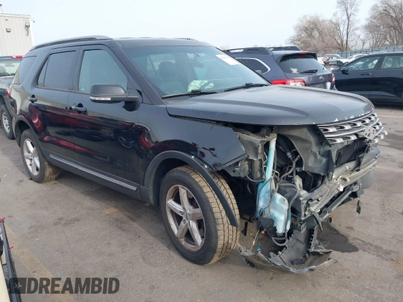 2016 Ford Explorer XLT with VIN 1FM5K8D83GGB62670, listed as a IAAI auction lot 41911701 with 163,798 mi miles and . Bid and sale history available at carsss.com. Image 1.