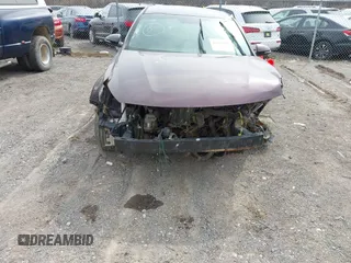 2018 Kia Optima LX z VIN 5XXGT4L30JG185640, wystawiony jako IAAI lot #41645104 z przebiegiem Nie podano mil oraz . Historia ofert i sprzedaży dostępna na DreamBid. Obrazek 11.