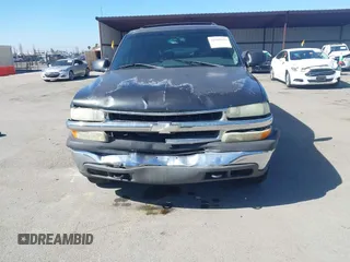 2003 Chevrolet Suburban LT z VIN 3GNFK16T43G175581, wystawiony jako IAAI lot #41584032 z przebiegiem Nie podano mil oraz . Historia ofert i sprzedaży dostępna na DreamBid. Obrazek 6.