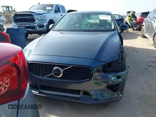 2024 Volvo S60 Core Dark Theme with VIN 7JRL12TKXRG295195, listed as a IAAI auction lot 42616001 with 37,540 mi miles and . Bid and sale history available at DreamBid. Image 12.