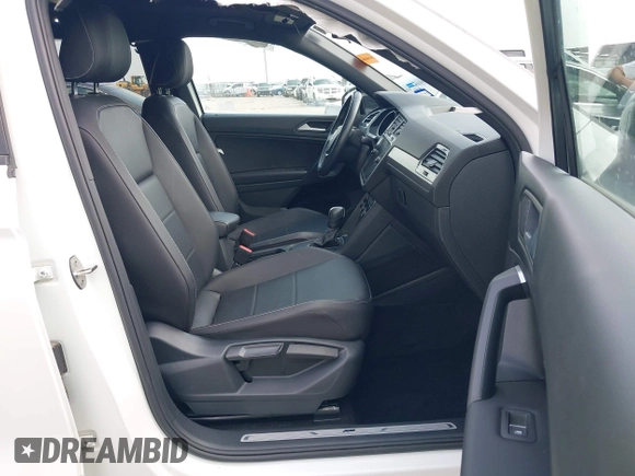 2021 Volkswagen Tiguan SE with VIN 3VV3B7AX9MM003432, listed as a IAAI auction lot 41914477 with 64,530 mi miles and . Bid and sale history available at DreamBid. Image 5.