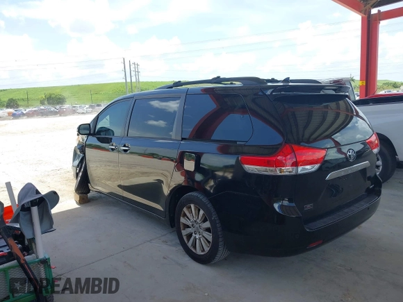 2014 Toyota Sienna XLE z VIN 5TDYK3DC2ES423847, wystawiony jako IAAI lot #40001988 z przebiegiem 130 731 mil mil oraz . Historia ofert i sprzedaży dostępna na DreamBid. Obrazek 14.