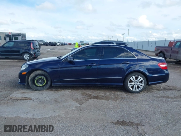 2013 Mercedes-Benz E 350 Luxury z VIN WDDHF8JB3DA763748, wystawiony jako IAAI lot #42447273 z przebiegiem 140 460 mil mil oraz . Historia ofert i sprzedaży dostępna na DreamBid. Obrazek 14.