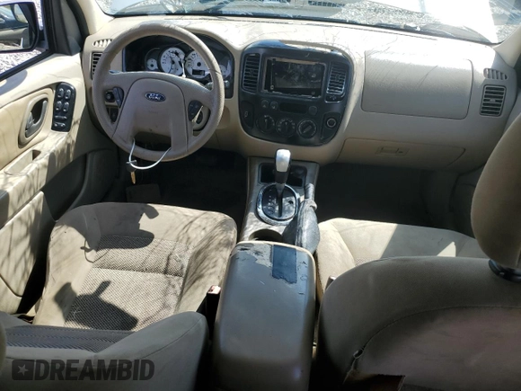 2005 Ford Escape XLT with VIN 1FMYU03115KB27374, listed as a Copart auction lot 72568654 with Not Provided miles and Salvage Title. Bid and sale history available at DreamBid. Image 8.