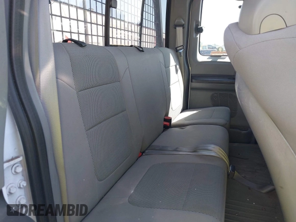 2005 Ford F-250 XL with VIN 1FTSX21505EC51010, listed as a IAAI auction lot 42168068 with 331,979 mi miles and . Bid and sale history available at DreamBid. Image 8.