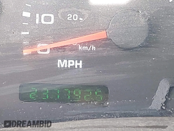 2002 Ford F-350 with VIN 1FDSF30L52ED64628, listed as a IAAI auction lot 41940130 with 237,792 mi miles and . Bid and sale history available at DreamBid. Image 15.